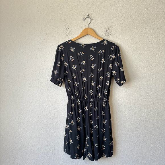 MADEWELL Button Front Day Romper Black Daisies V-Neck SS Boho Peasant - Picture 2 of 13
